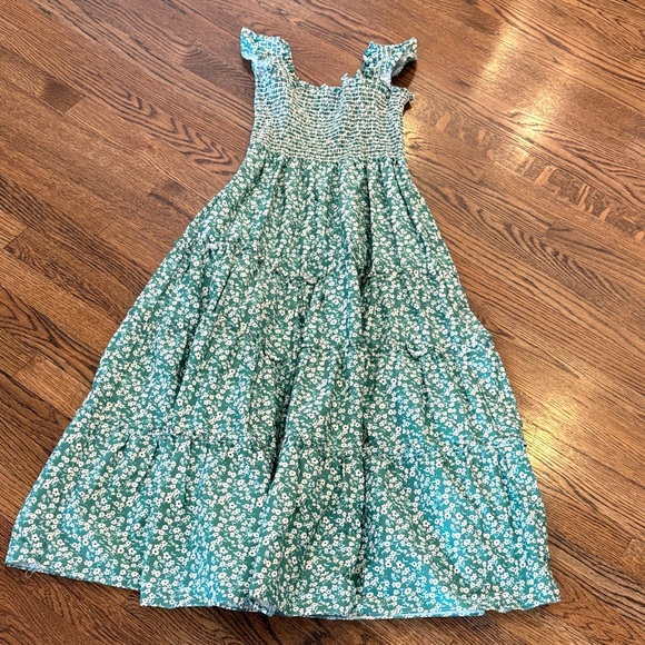 Kourt Dresses & Skirts - Kourt Floral tiered Green maxi Dress, s
